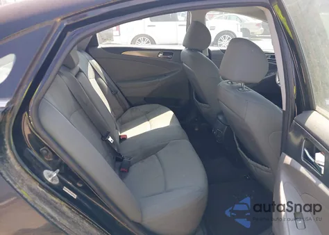 2011 Hyundai Sonata Hybrid z USA, uszkodzony, nr VIN KMHEC4A47BA005064